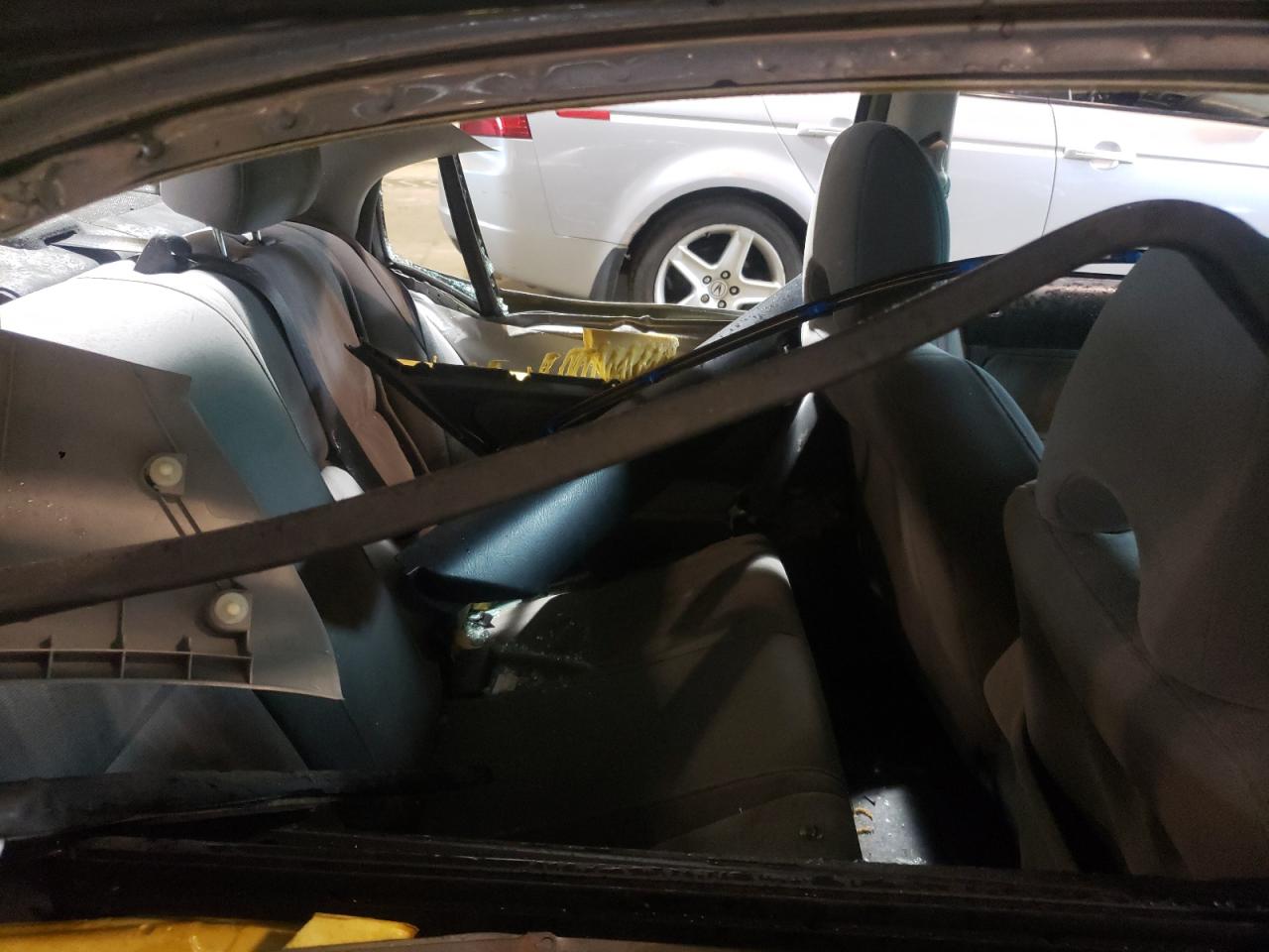 Photo 6 from auction – 2005 HONDA CIVIC with VIN 2HGES15515H628860