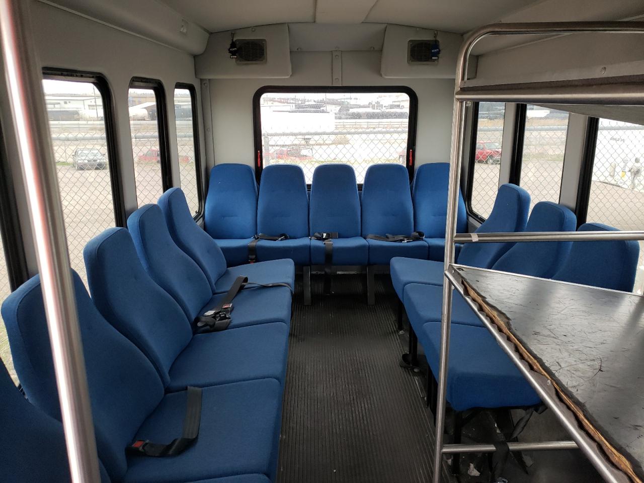 Photo 6 from auction – 2011 FORD ECONOLINE with VIN 1FDWE3FL6BDA37205