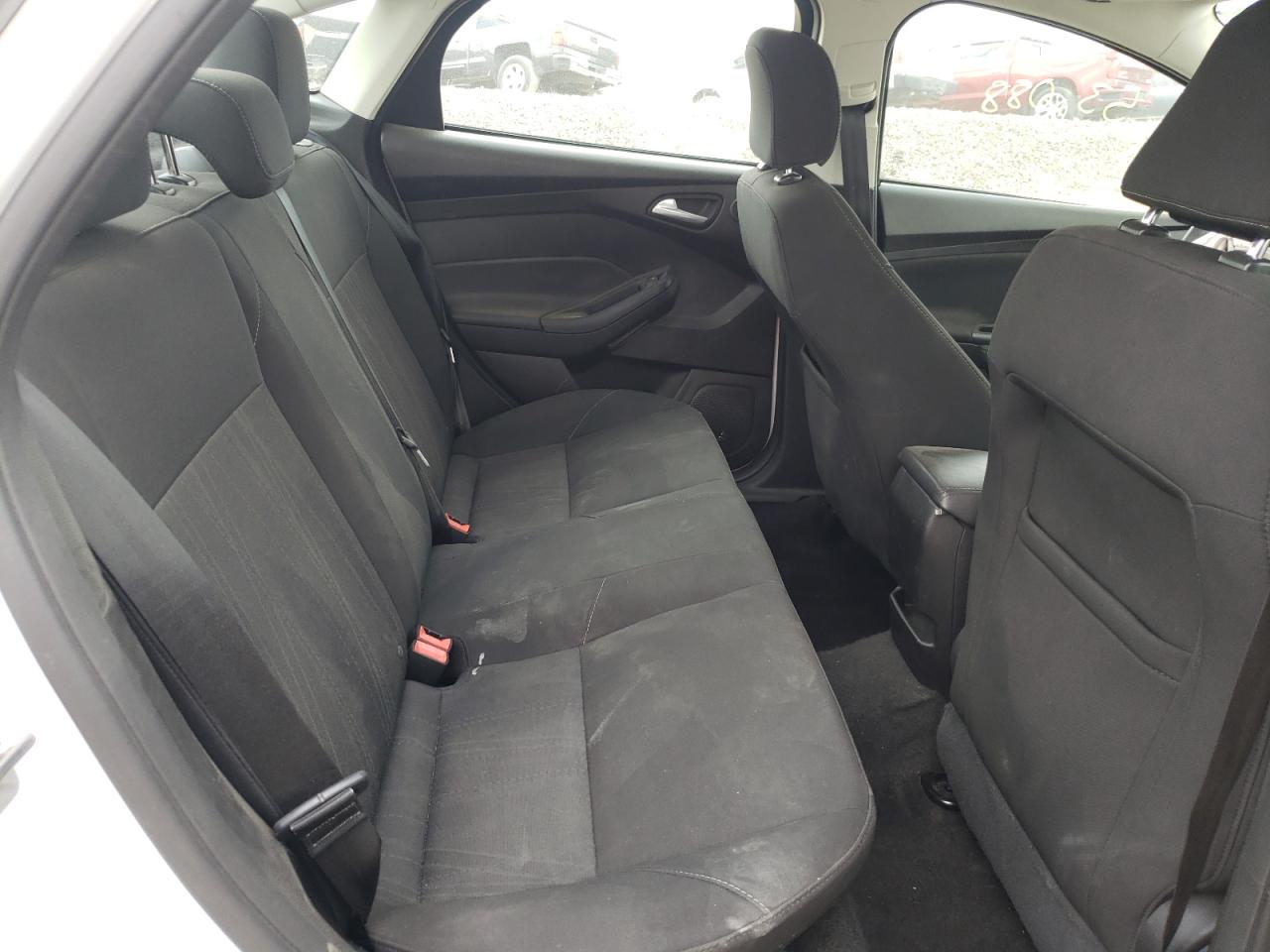 Photo 6 from auction – 2017 FORD FOCUS SEL with VIN 1FADP3H22HL249470