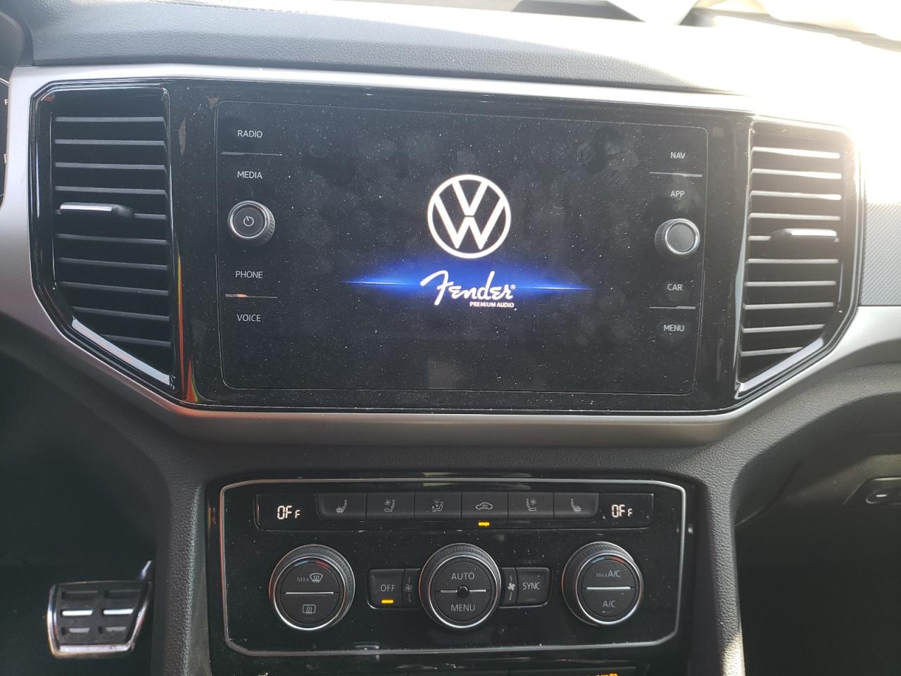 Photo 9 from auction – 2022 VOLKSWAGEN ATLAS with VIN 1V2FE2CA1NC201132