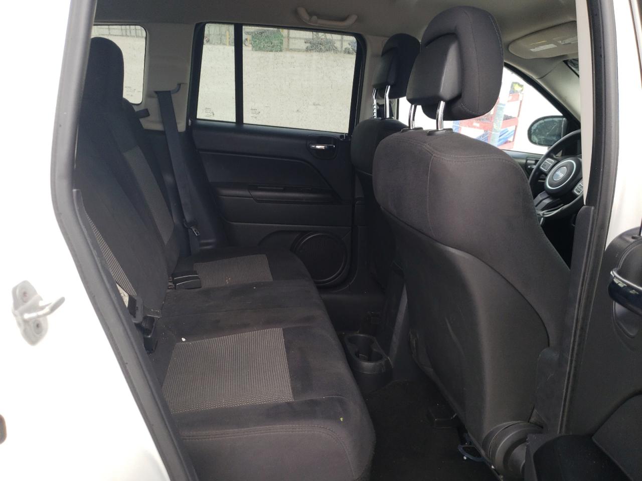 Photo 6 from auction – 2011 JEEP COMPASS SP with VIN 1J4NF1FB9BD282132