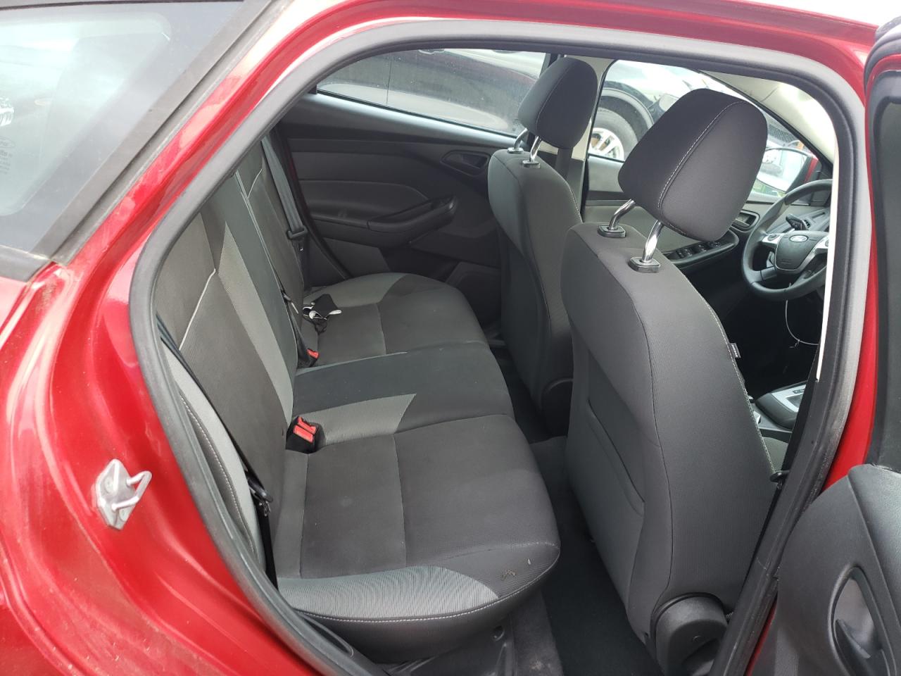 Photo 6 from auction – 2012 FORD FOCUS SE with VIN 1FAHP3K22CL117358