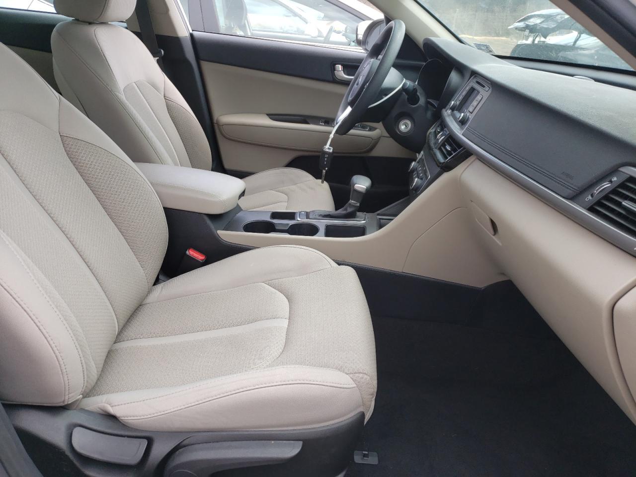 Photo 5 from auction – 2016 KIA OPTIMA LX with VIN 5XXGT4L39GG075422