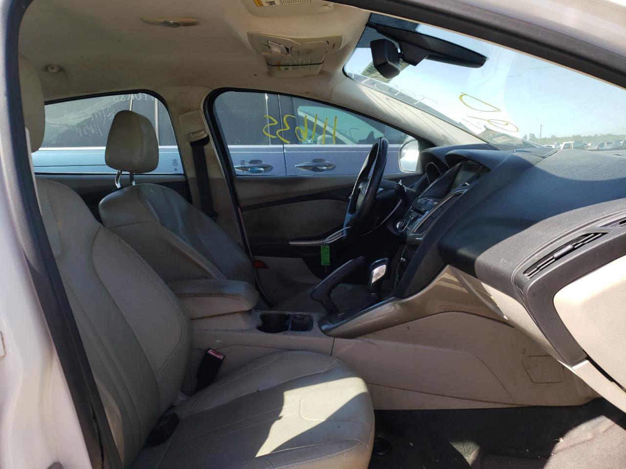 Photo 5 from auction – 2012 FORD FOCUS SEL with VIN 1FAHP3M20CL174249