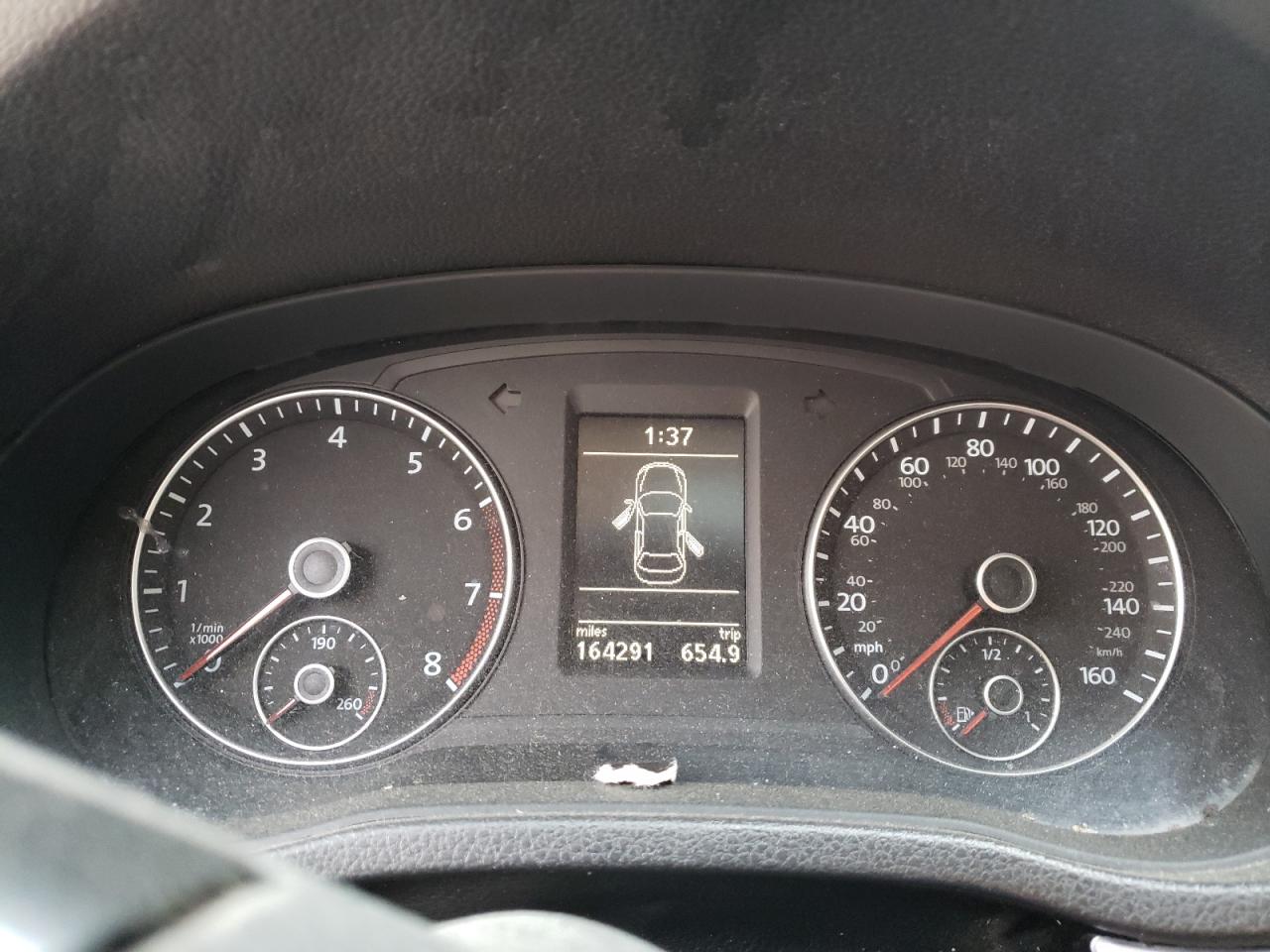 Photo 8 from auction – 2012 VOLKSWAGEN PASSAT SE with VIN 1VWBP7A37CC058080