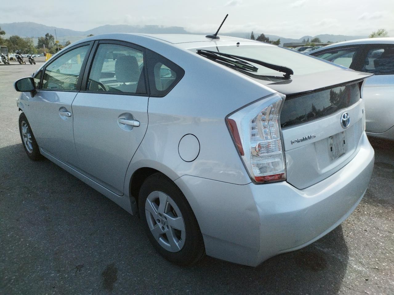 Photo 3 from auction – 2010 TOYOTA PRIUS with VIN JTDKN3DUXA0131494