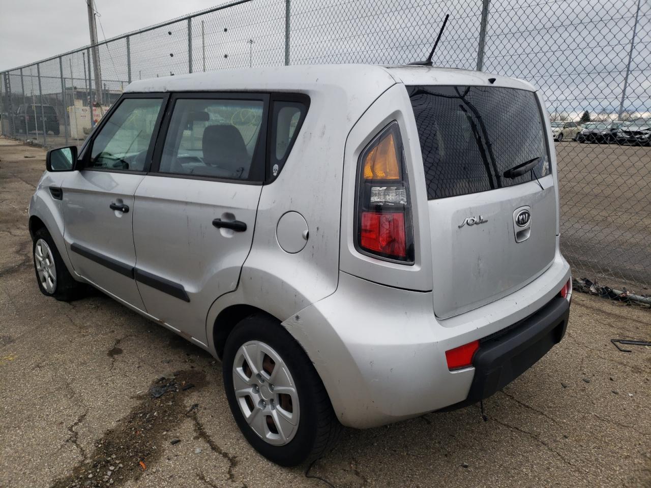 Photo 3 from auction – 2011 KIA SOUL with VIN KNDJT2A17B7714006