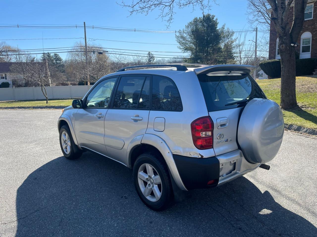 Photo 3 from auction – 2005 TOYOTA RAV4 with VIN JTEHD20V356023366