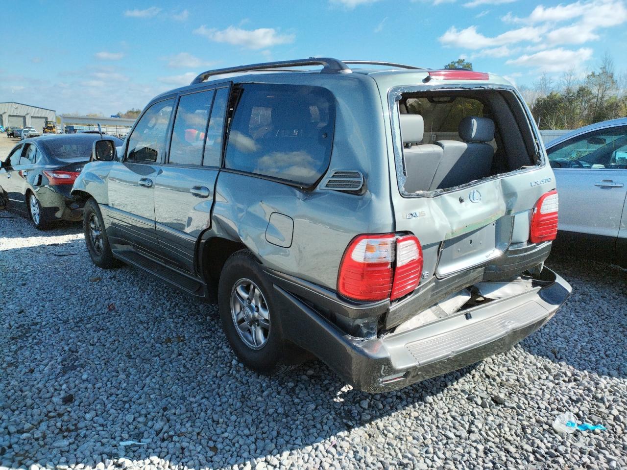 Photo 3 from auction – 2001 LEXUS LX 470 with VIN JTJHT00W113507839