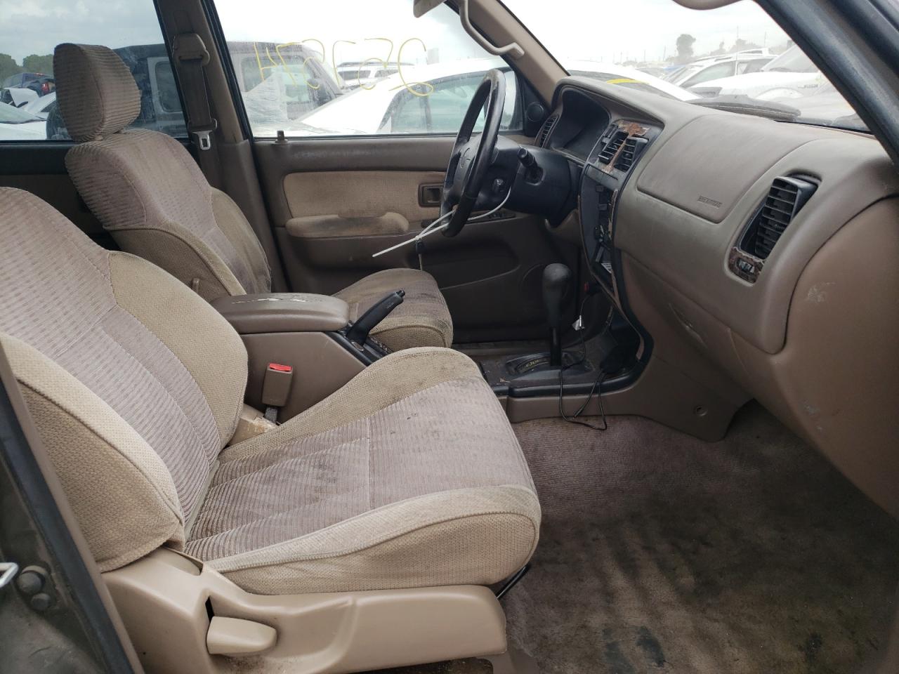 Photo 5 from auction – 1998 TOYOTA 4RUNNER SR with VIN JT3GN86R6W0075206