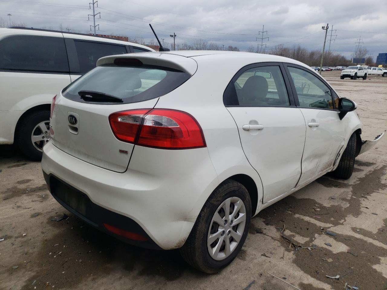 Photo 4 from auction – 2013 KIA RIO LX with VIN KNADM5A35D6216647