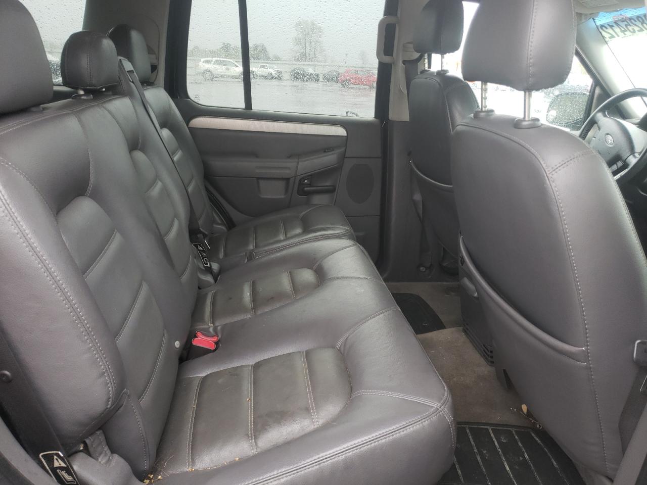 Photo 6 from auction – 2003 FORD EXPLORER X with VIN 1FMZU73KX3UC54955