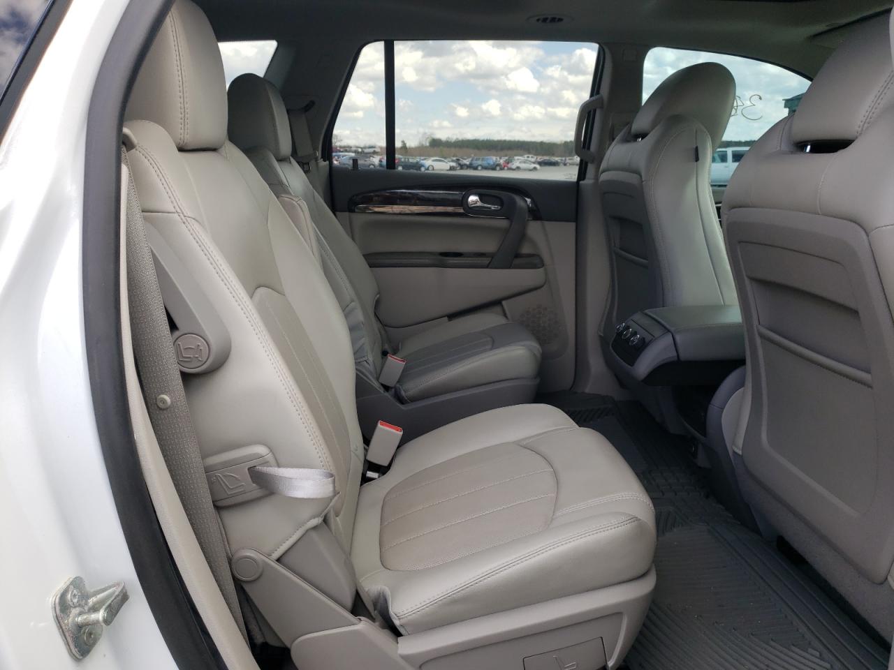 Photo 6 from auction – 2017 BUICK ENCLAVE with VIN 5GAKRBKD0HJ206694
