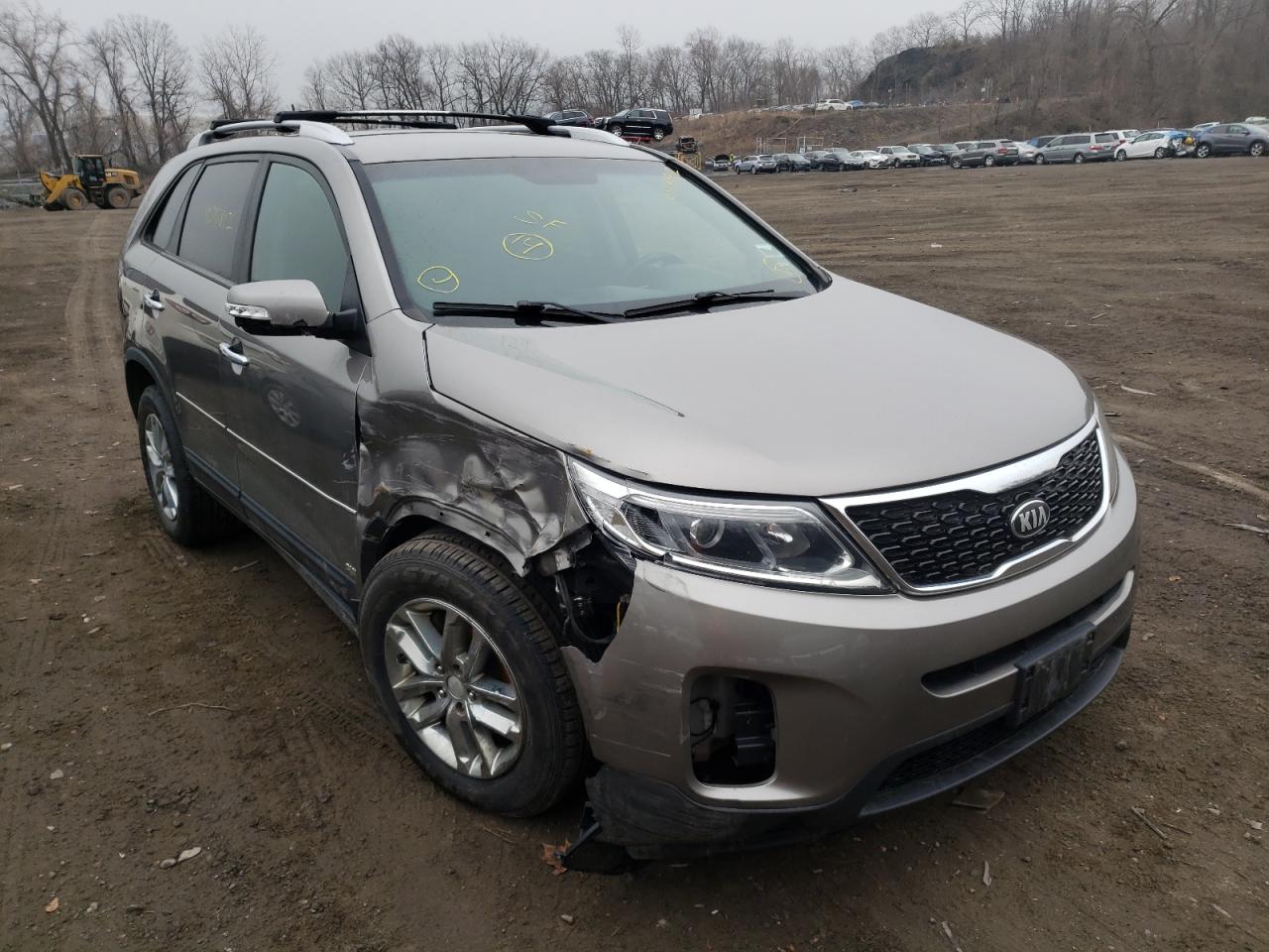 KIA SORENTO LX 2014 with VIN 5XYKTDA61EG454219 - Photo from auction