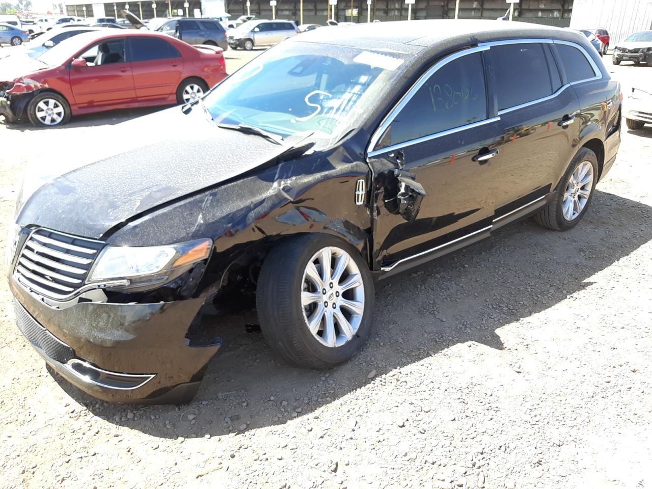 Photo 9 from auction – 2018 LINCOLN MKT with VIN 2LMHJ5FK0JBL01552