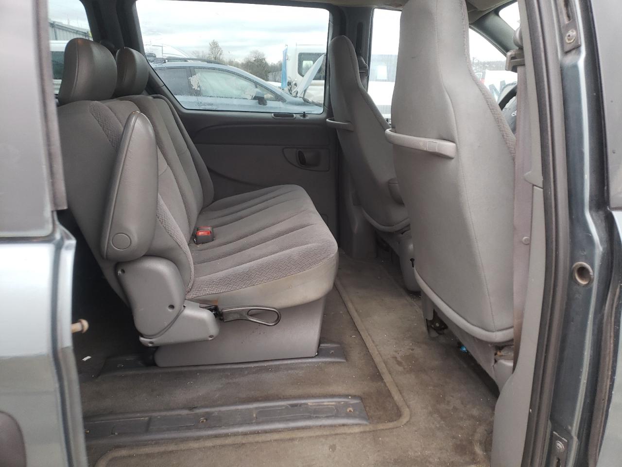 Photo 6 from auction – 2005 DODGE CARAVAN SE with VIN 1D4GP25R35B157615