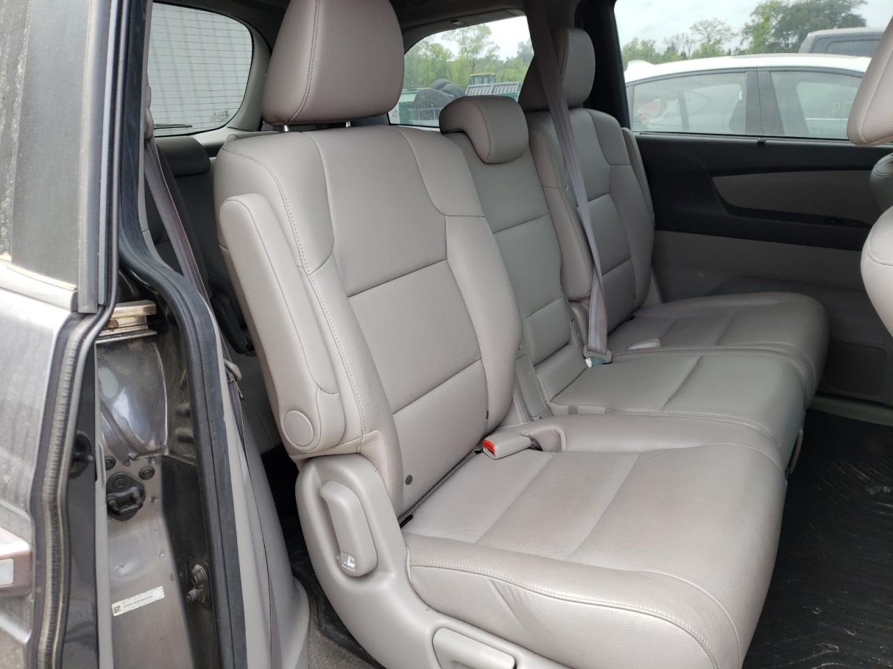 Photo 6 from auction – 2014 HONDA ODYSSEY EX with VIN 5FNRL5H66EB045893