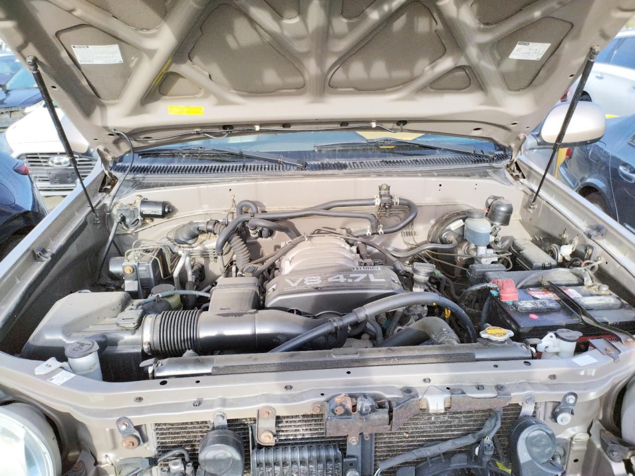 Photo 7 from auction – 2004 TOYOTA SEQUOIA SR with VIN 5TDZT34A24S232248