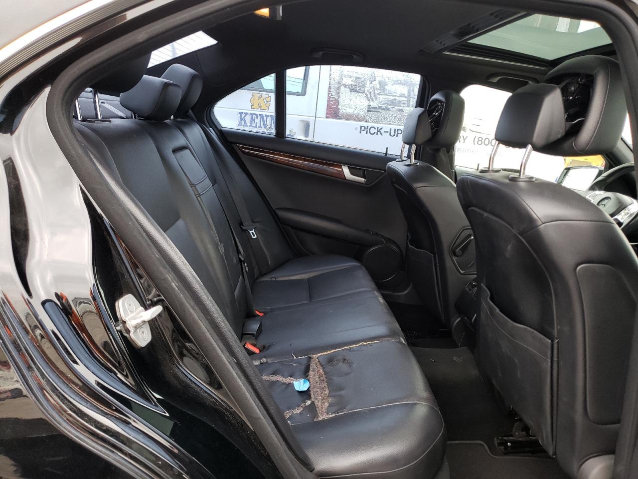 Photo 6 from auction – 2012 MERCEDES-BENZ C 250 with VIN WDDGF4HB3CA644588