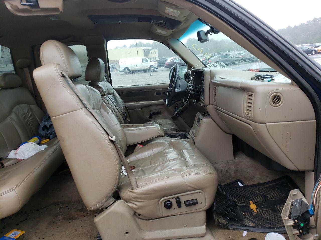 Photo 5 from auction – 2002 CHEVROLET SILVERADO with VIN 2GCEK19T121154453