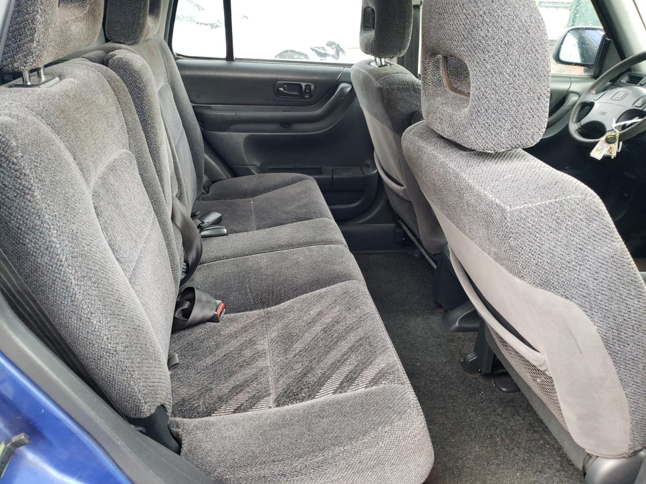 Photo 6 from auction – 2000 HONDA CR-V LX with VIN JHLRD2841YC008202
