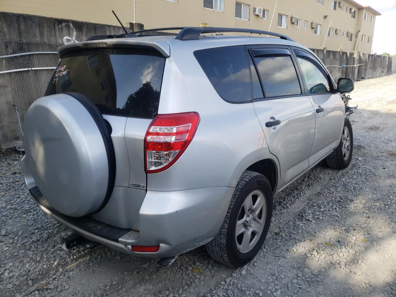 Photo 4 from auction – 2012 TOYOTA RAV4 with VIN 2T3BF4DV2CW210135