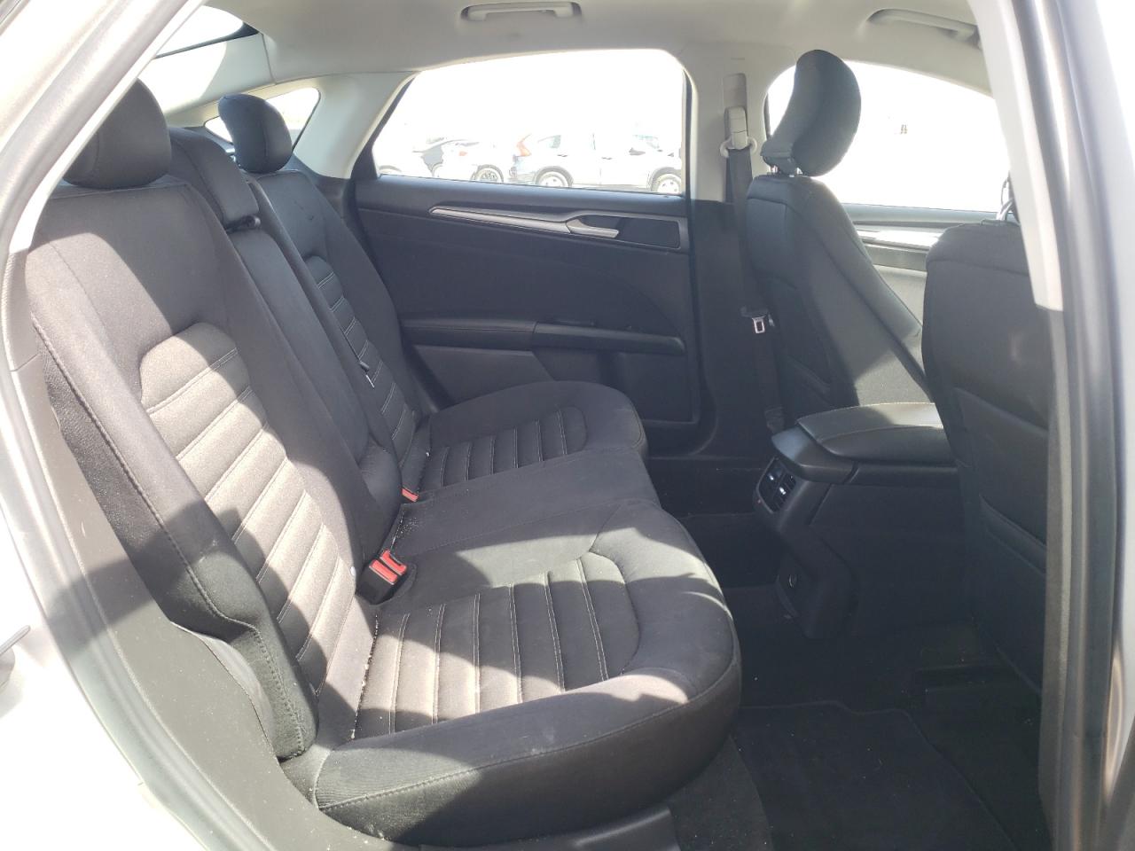 Photo 6 from auction – 2014 FORD FUSION SE with VIN 3FA6P0HD2ER381361