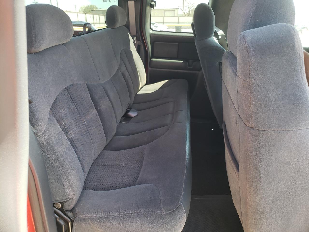 Photo 6 from auction – 2002 CHEVROLET SILVERADO with VIN 2GCEC19V121394925