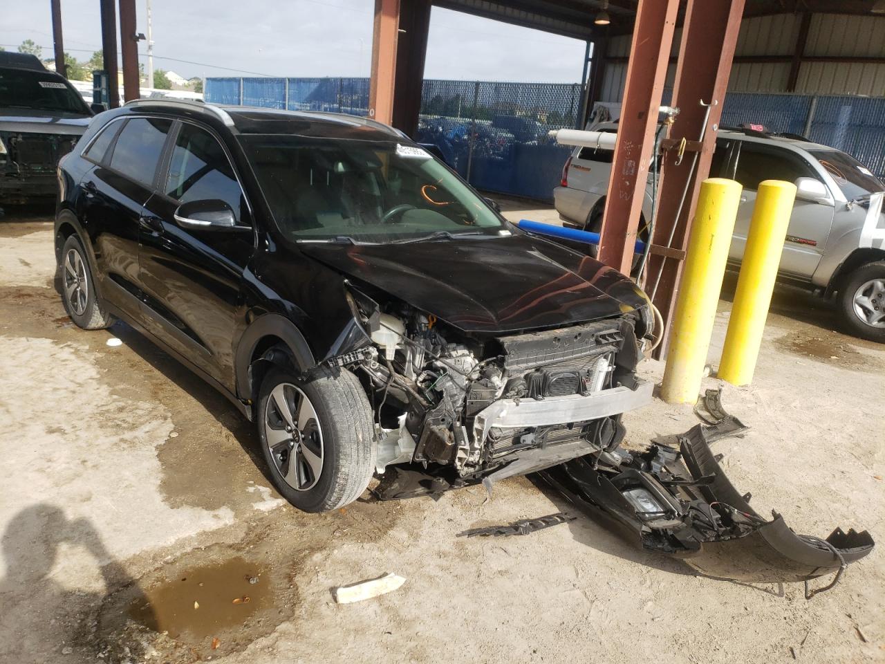 KIA NIRO EX 2017 with VIN KNDCC3LC8H5040255 - Photo from auction