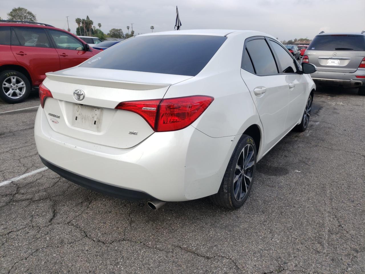 Photo 4 from auction – 2018 TOYOTA COROLLA L with VIN 5YFBURHE1JP794886