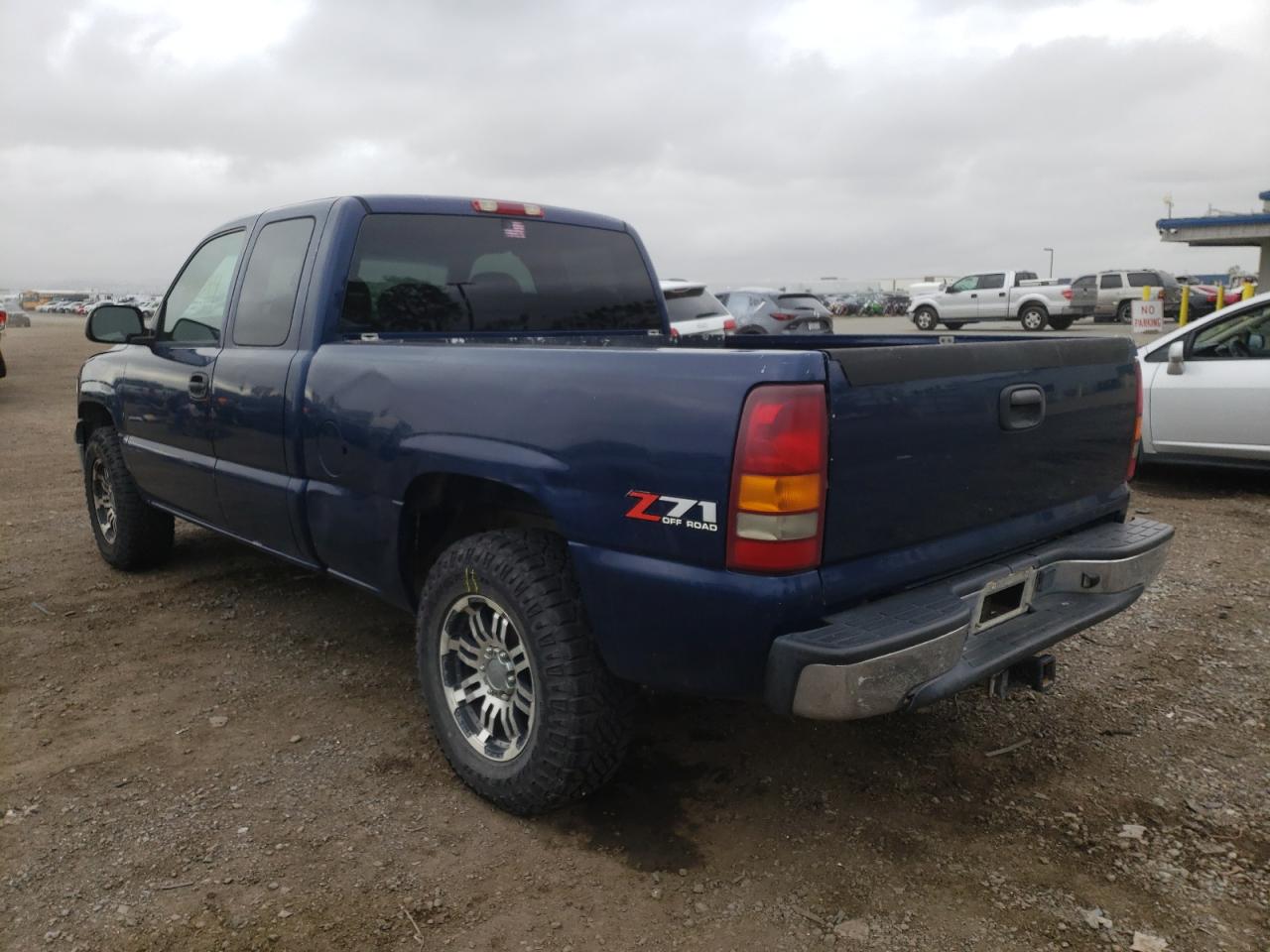 Photo 3 from auction – 2002 CHEVROLET SILVERADO with VIN 2GCEK19T221341524