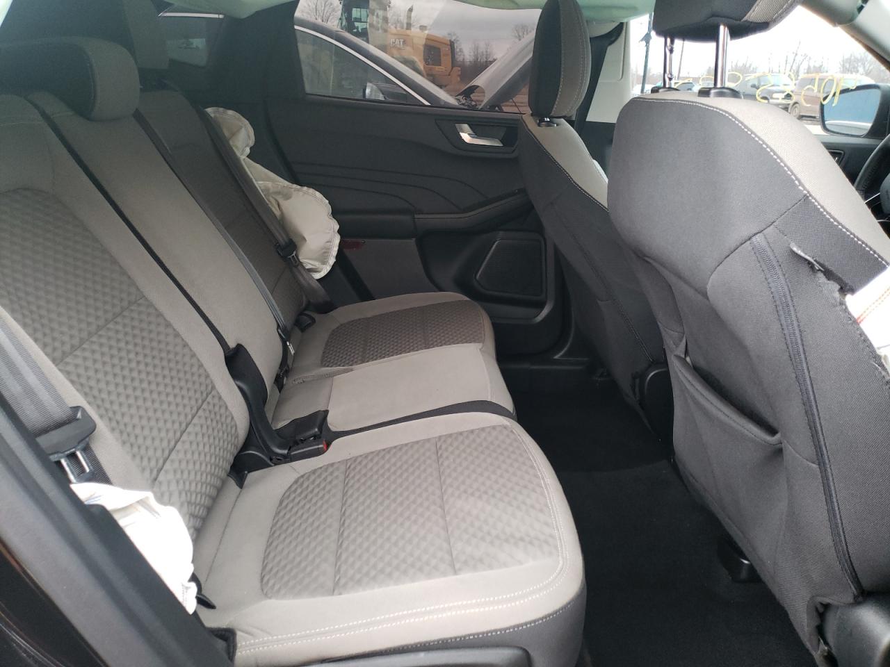 Photo 6 from auction – 2021 FORD ESCAPE SE with VIN 1FMCU9G68MUA17817
