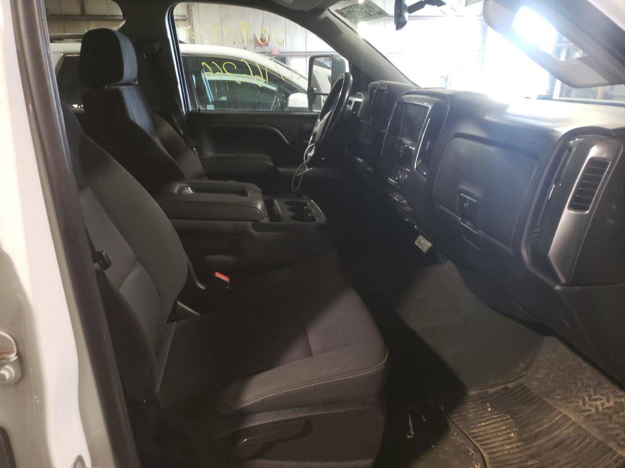 Photo 5 from auction – 2016 CHEVROLET SILVERADO with VIN 1GCVKREC4GZ296704