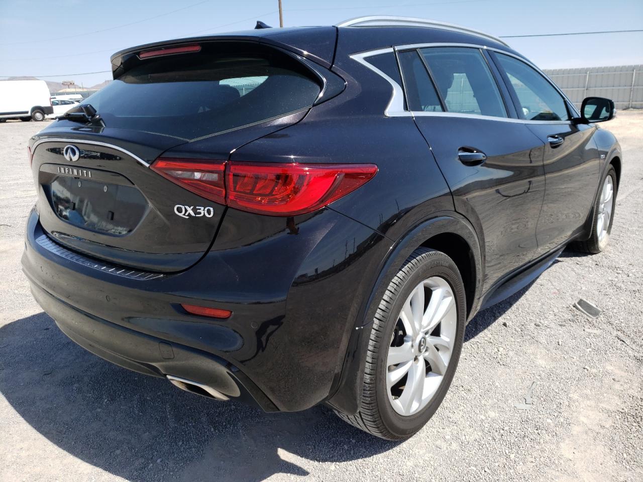 Photo 4 from auction – 2017 INFINITI QX30 BASE with VIN SJKCH5CP0HA021882