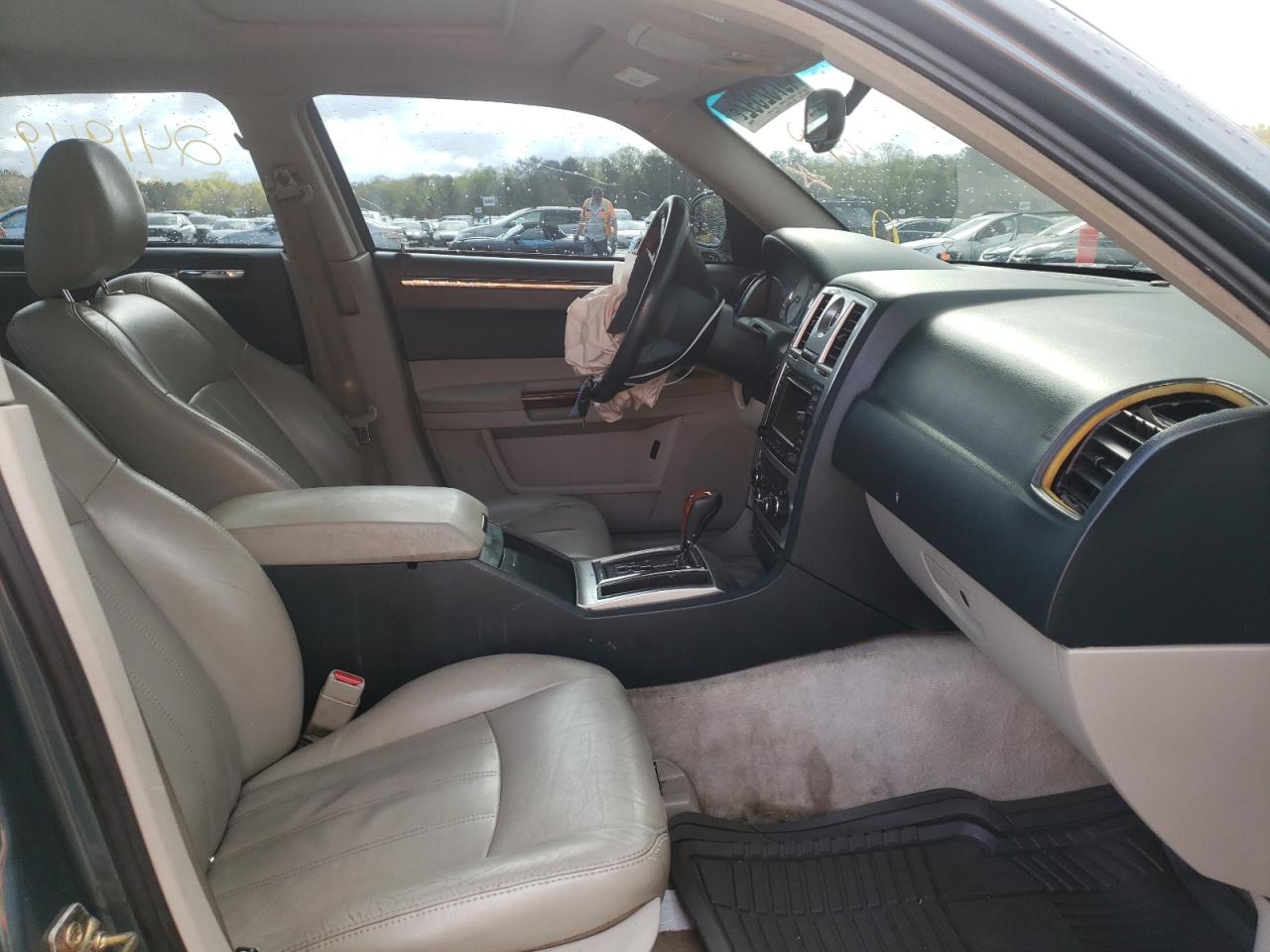 Photo 5 from auction – 2005 CHRYSLER 300C with VIN 2C3JA63H65H149624