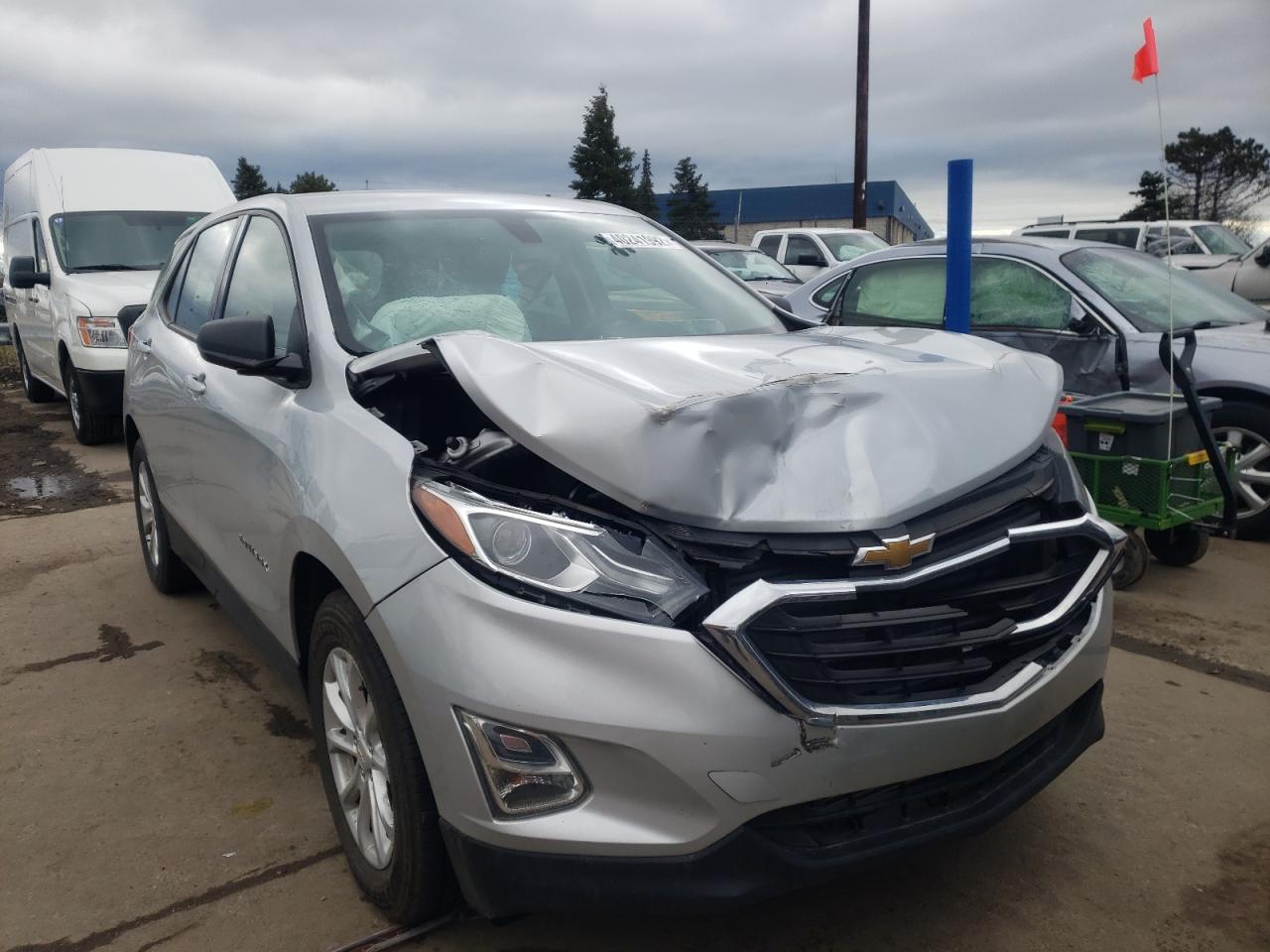 CHEVROLET EQUINOX LS 2018 with VIN 2GNAXHEV9J6331534 - Photo from auction