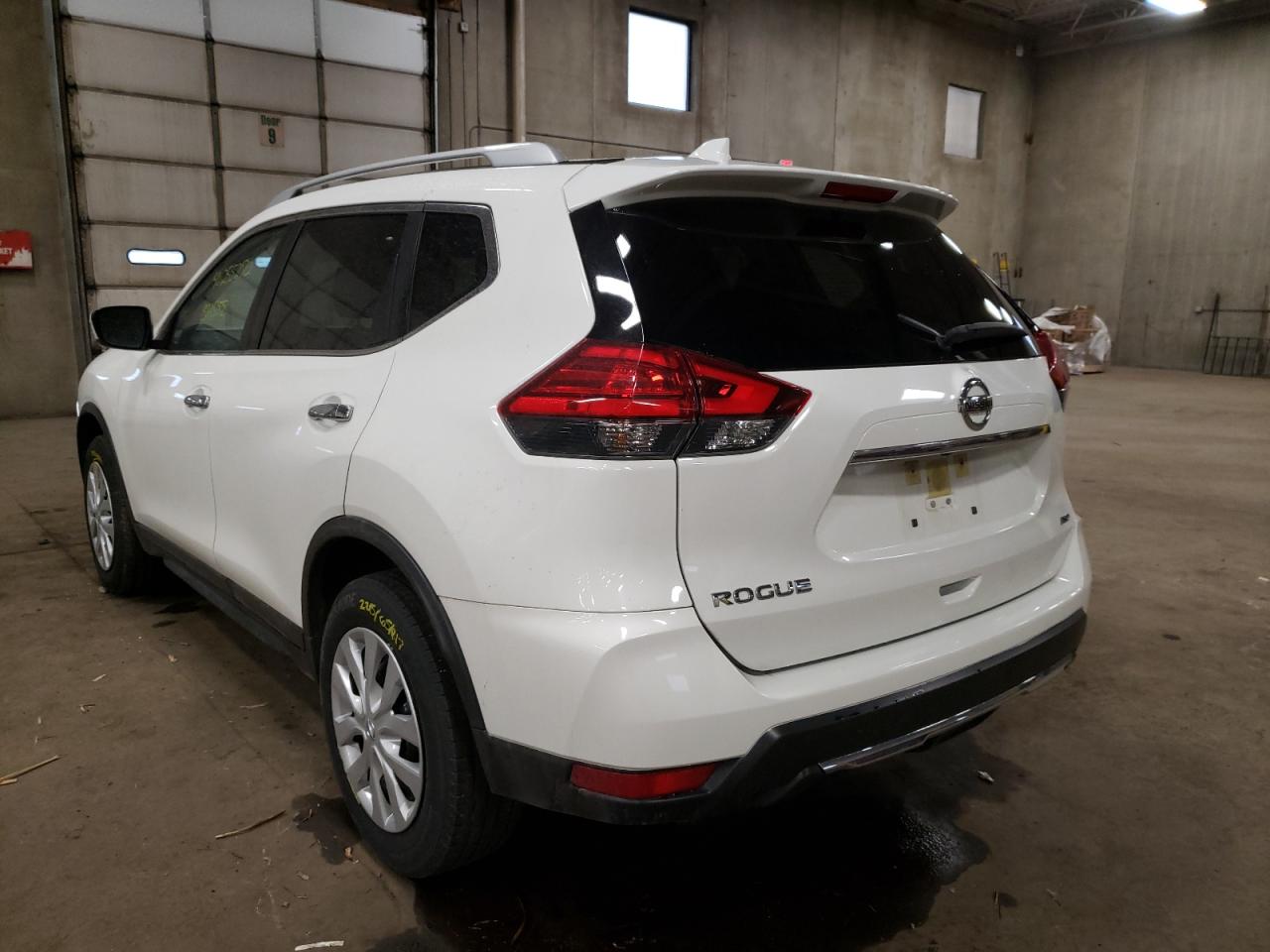 Photo 3 from auction – 2017 NISSAN ROGUE S with VIN JN8AT2MVXHW011484