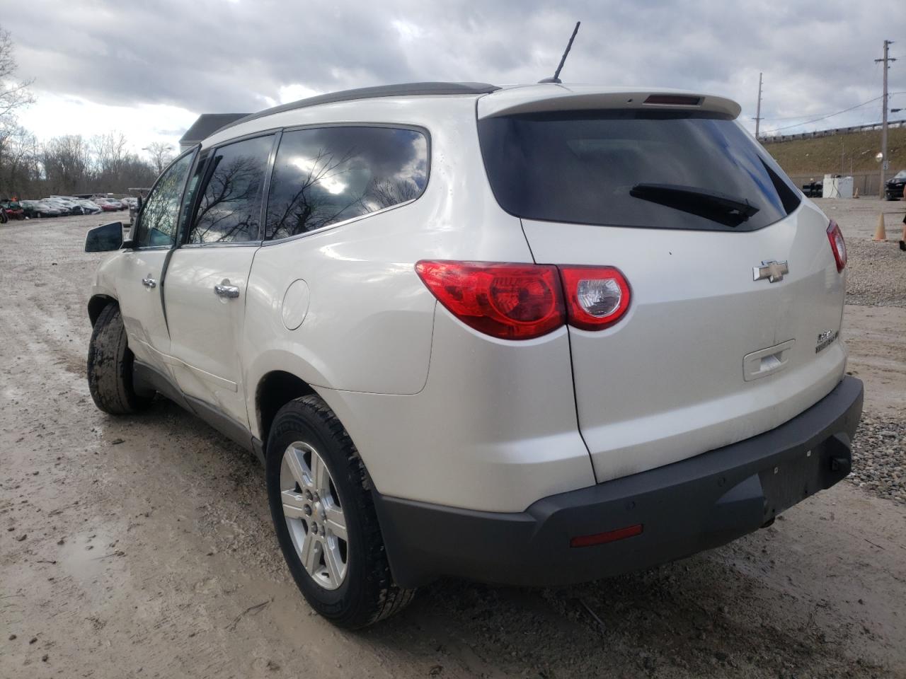 Photo 3 from auction – 2012 CHEVROLET TRAVERSE L with VIN 1GNKRGED9CJ423183