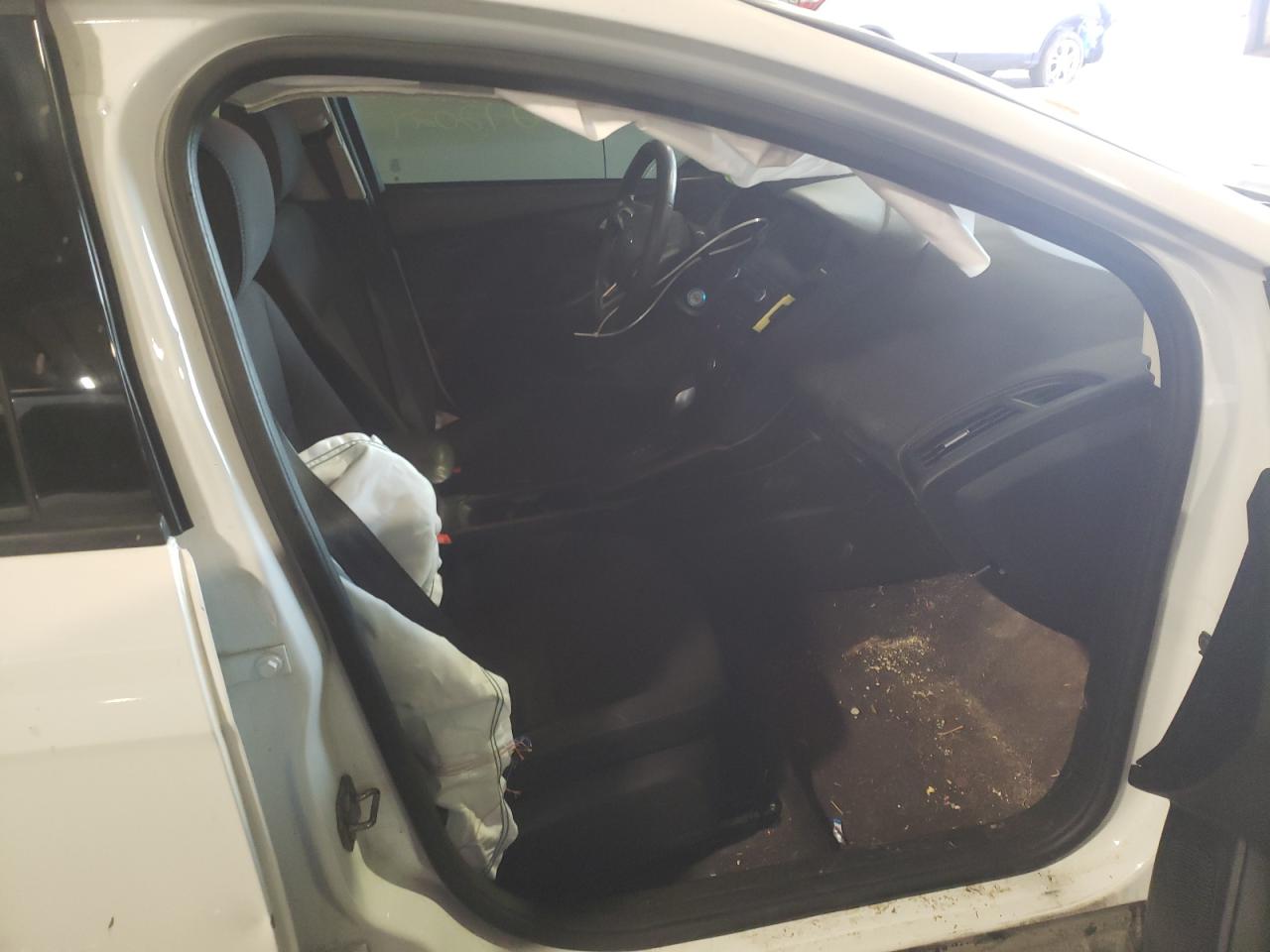 Photo 5 from auction – 2018 FORD FOCUS SE with VIN 1FADP3F26JL267155