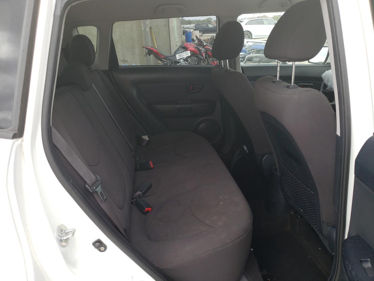 Photo 6 from auction – 2013 KIA SOUL with VIN KNDJT2A50D7768348