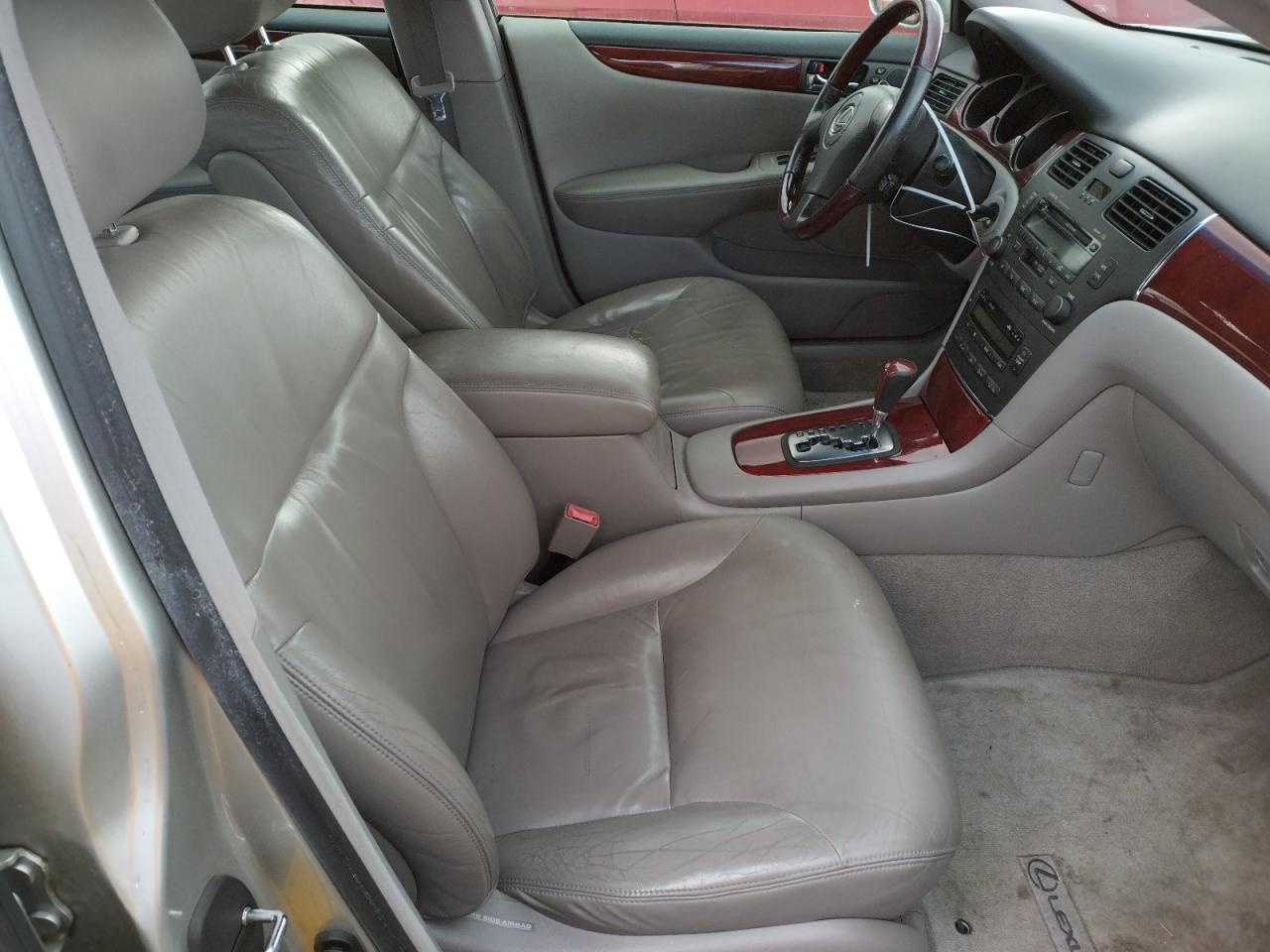 Photo 5 from auction – 2003 LEXUS ES 300 with VIN JTHBF30G530115248