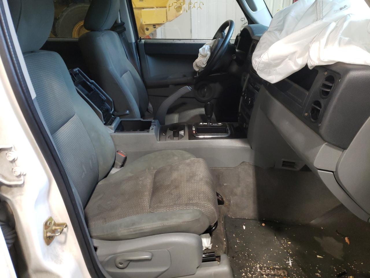 Фото 5 с аукциона – 2007 JEEP COMMANDER с VIN 1J8HH48K57C636536