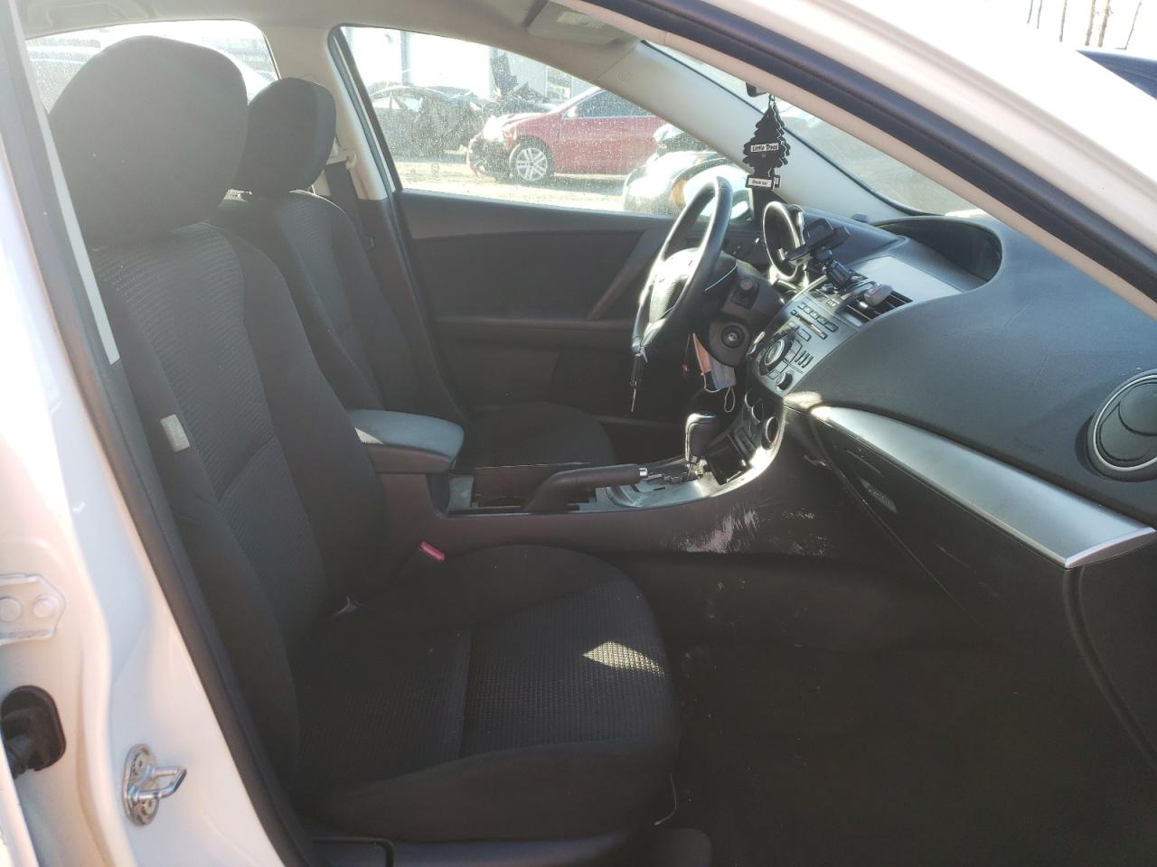 Photo 5 from auction – 2012 MAZDA 3 I with VIN JM1BL1V7XC1595644