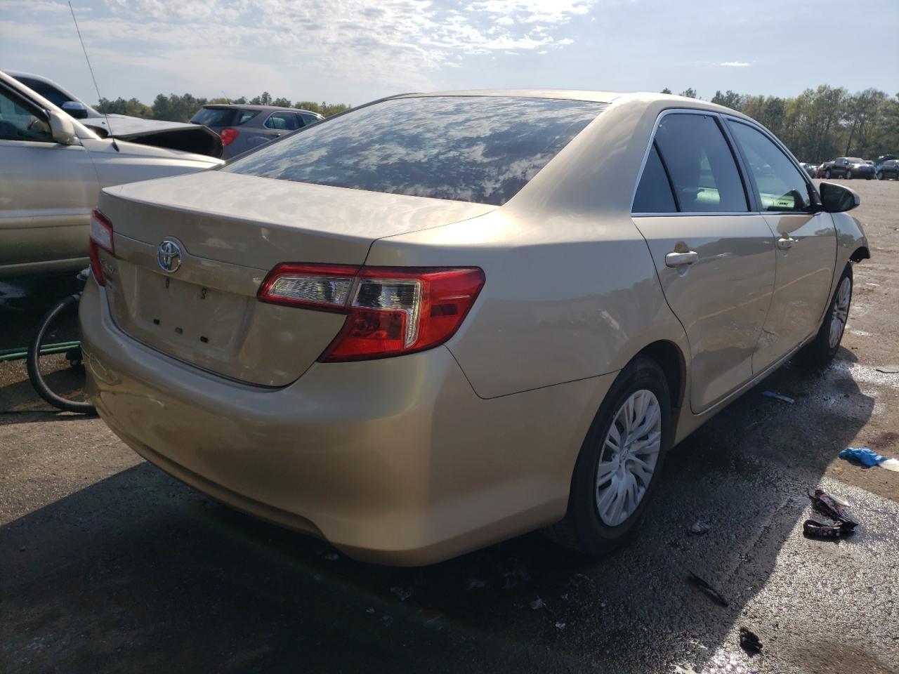 Photo 4 from auction – 2012 TOYOTA CAMRY with VIN 4T1BF1FK8CU621050