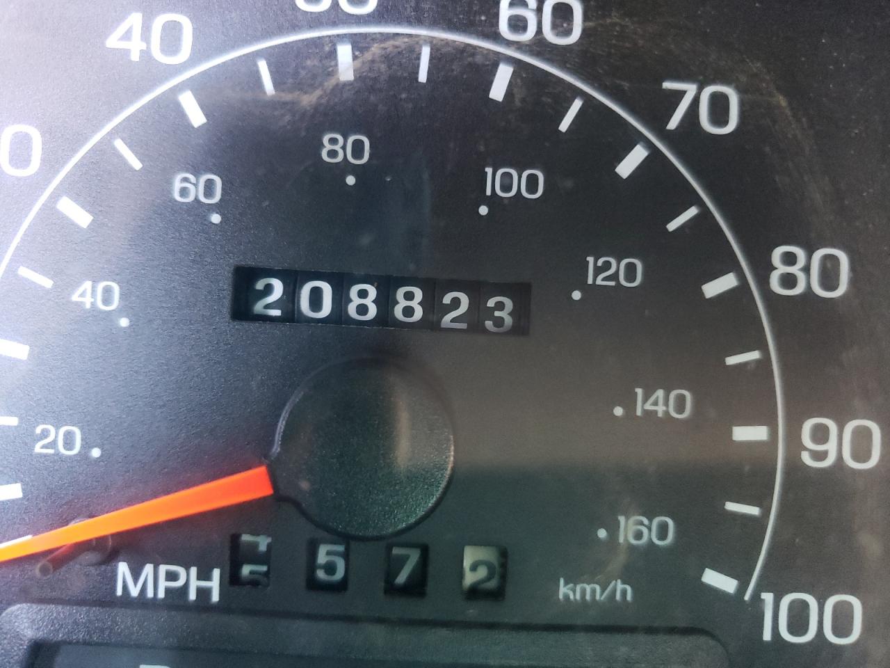 Photo 8 from auction – 2000 FORD EXCURSION with VIN 1FMNU42S4YED24661
