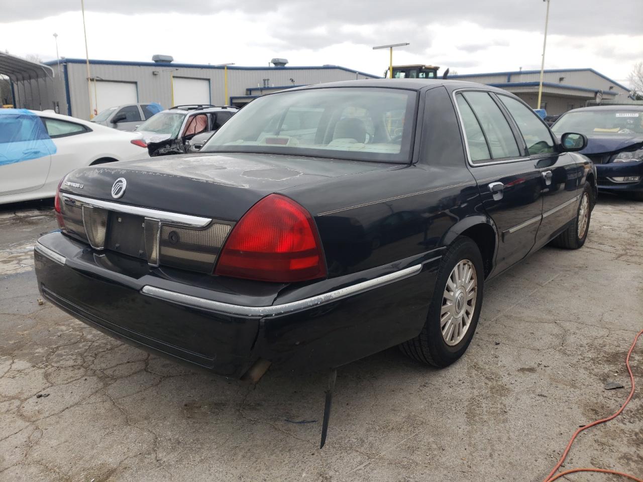 Photo 4 from auction – 2006 MERCURY GRAND MARQ with VIN 2MEFM75V76X628366