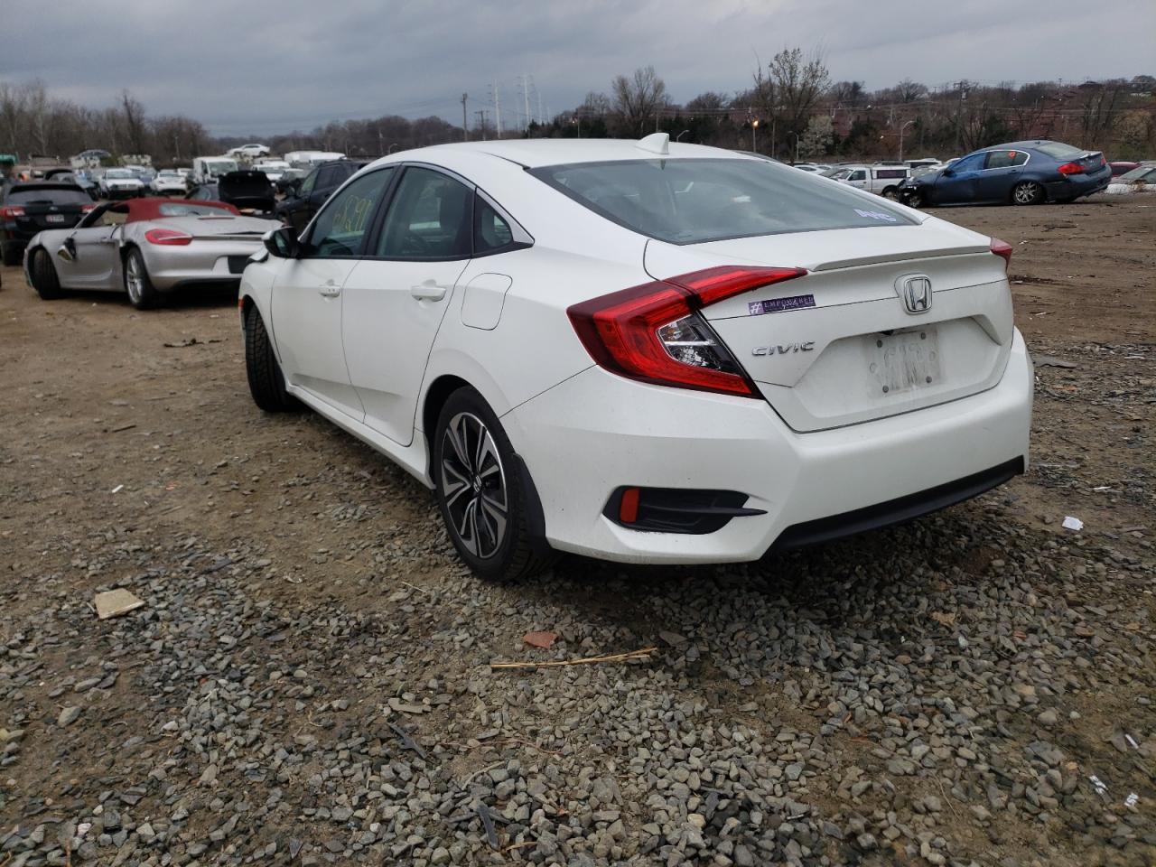 Photo 3 from auction – 2016 HONDA CIVIC EX with VIN 2HGFC1F30GH656098