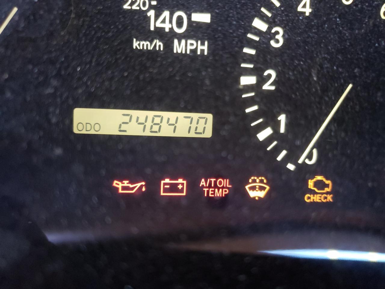 Photo 8 from auction – 2002 LEXUS RX 300 with VIN JTJHF10U620261773