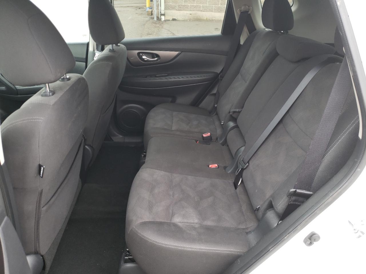 Photo 6 from auction – 2016 NISSAN ROGUE S with VIN KNMAT2MV4GP664154