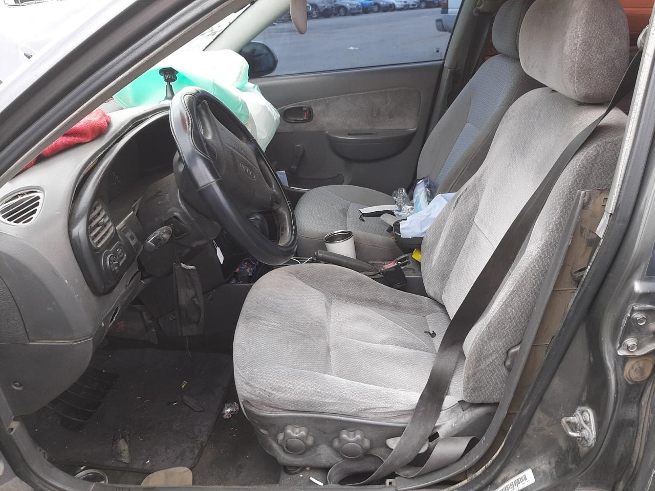 Photo 5 from auction – 2002 KIA SPECTRA GS with VIN KNAFB161425062062